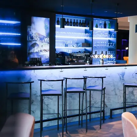 酒店 Radisson Blu Hotel, 4*