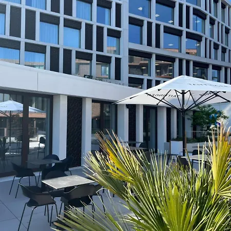 酒店 Radisson Blu Hotel, 布鲁日