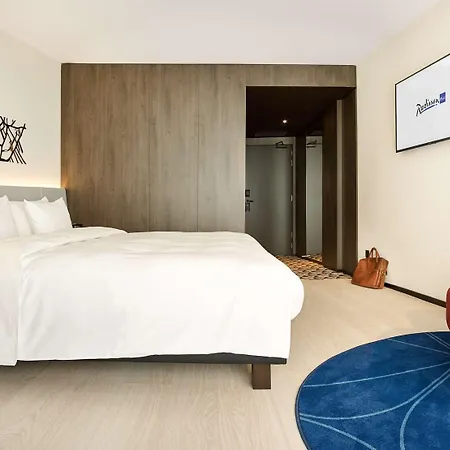酒店 Radisson Blu Hotel, 布鲁日